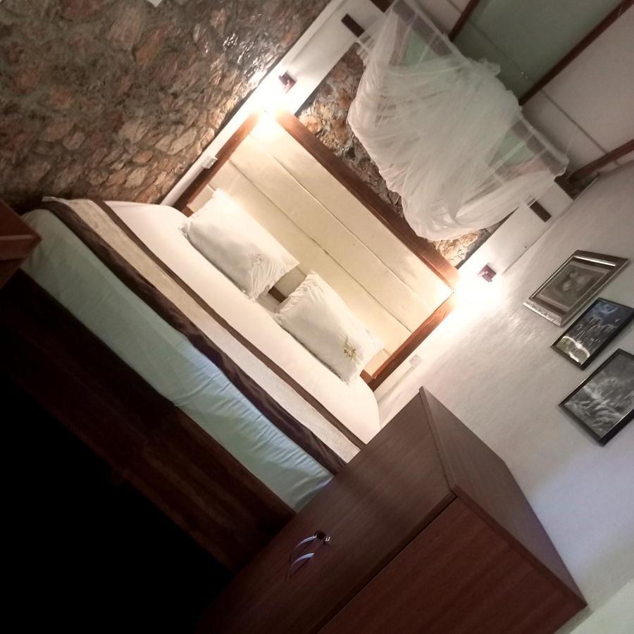 Ella Foret Accommodation Buitenkant foto